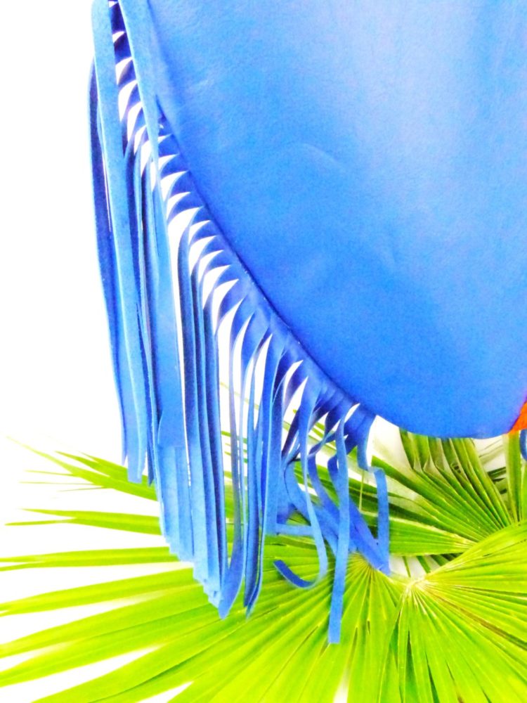SAC TRIANGLE BLEU A FRANGES.JPG1