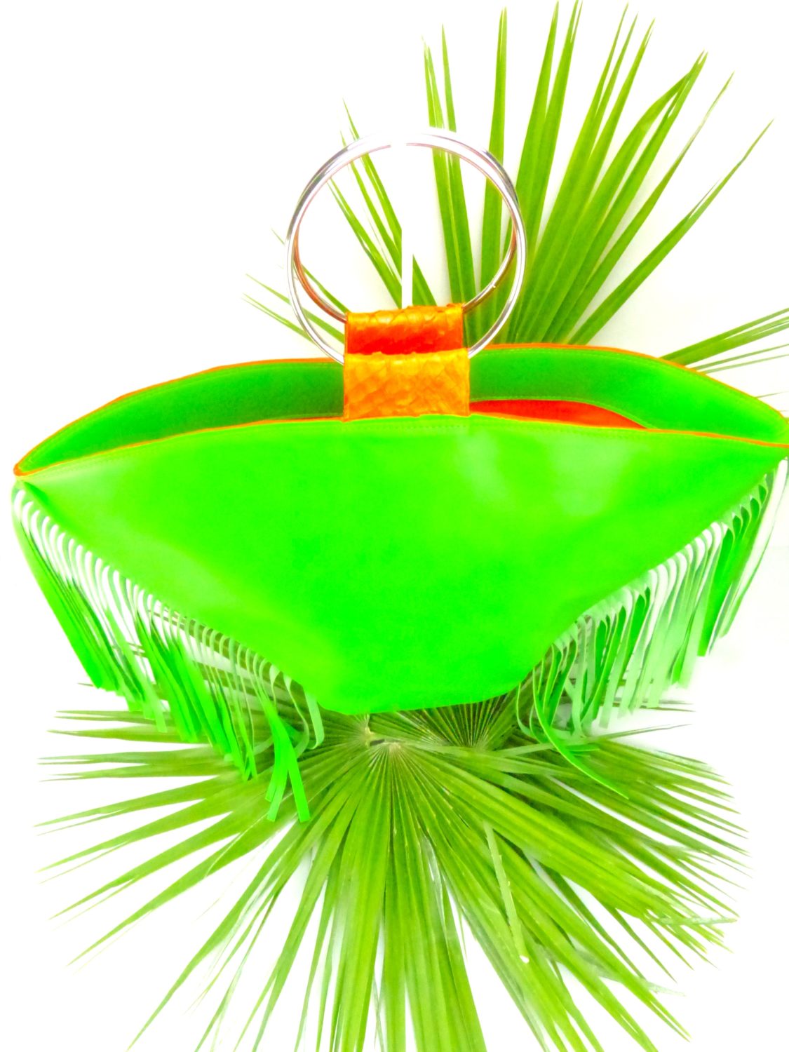 SAC TRIANGLE VERT POMME A FRANGES 4